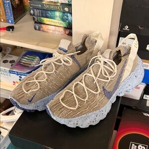 Nike Space Hippie 04